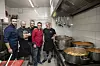 Split, 040121. Restoran Kadena. Poznati sefovi kuhinja pripremaju obroke u humanitarne svrhe koji ce se prodavati putem dostave iducih sedam dana. Prihod od prodaje namijenjen je potresom pogodjenoj Banovini. Na fotografiji: Stjepan Vukadin, Soniboj Grgin, Ivan Pazanin, Braco Sanjin i Hrvoje Zirojevic.