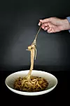 Linguine s pancetom crne slavonske svinje i vrganja