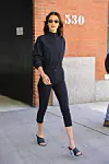 Izgleda kako Bella Hadid nema ništa protiv povratka capri hlača na modnu scenu