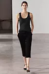 Zara capri hlače s reljefnim uzorkom (49,95 eura)