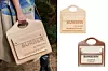 U kolekciji za proljeće/ljeto 2021. (Foto: Imaxtree)/ medium kožna torba Burberry Pocket (1,690 funti)/ mini Burberry Pocket torba od platna i kože (890 funti)