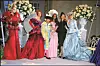 LINDA EVANGELISTA, JOHN GALLIANO, NAOMI CAMPBELL, GISELE BUNDCHEN ET AMBER VALLETTA - DEFILE DIOR HAUTE COUTURE AUTOMNE HIVER 2007 2008 A L' ORANGERIE DU CHATEAU DE VERSAILLES DIOR HAUTE COUTURE FALL WINTER 2007 2008 FASHION SHOW AT VERSAILLES ORANGERIE, Image: 21755147, License: Rights-managed, Restrictions: , Model Release: no, Credit line: RINDOFF-BORDE / ANGELI / Bestimage / Profimedia