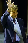 Princ William je na krštenje stigao u gipsu, jer je na ragbi utakmici slomio prst