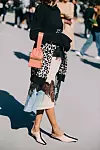 Ramya Giangola nosi Celine by Phoebe Philo na pariškom Tjednu mode 2018.