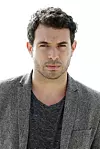 Velški glumac Tom Cullen tumači lik Anthonyja Foylea, vikonta Gillinghama