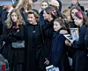 Sprovod Arija Behna, na slici su kraljica Sonja, princeza Märtha Louise i njene kćeri Maud, Leah i Emma.