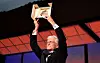 Američki glumac Michael Douglas s počasnom Zlatnom palmom koju je primio na ceremoniji otvaranja 76. izdanja Filmskog festivala u Cannesu