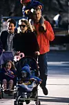 Caroline Kennedy 1991. sa suprugom Edwinom Schlossbergom kćerima i malenim Johnom