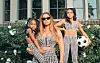 Beyonce u društvu šestipolgodišnje kćeri Rumi te 12-godišnje Blue Ivy, a s američkim reperom Jay Z - jem ima dječaka, Ruminog blizanca Sira