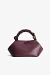 Voditeljica je za šetnju Parizom odabrala torbicu danskog brenda Ganni, model Burgundy Small Bou Bag