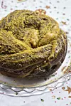 Brza prhka babka s pistacijama i orasima