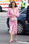 Kraljica Letizia ponovo je oduševila jednostavno, no efektnom ružičastom haljinom