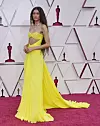 Zendaya u sunčanoj haljini modne kuće Valentino.