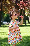 Prvenstveno osmišljena da ne sputava te od materijala koji dišu, a da pritom obje izgledate cool i stylish od jutarnjeg vrtića i posla sve do proslave malih roćkasa popodne ili druženja s prijateljima navečer