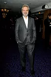 Redatelj filmova je Sam Mendes koji je radio na uspješnim filmovima, a osvojio je i Oscara za film 'American Beauty'
