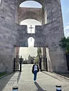 Oduševila ju je i katedrala Svetog hrama Ečmiadzin