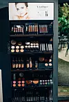 Make-up francuskog brenda T. LeClerc