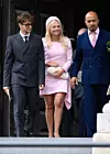 Na vjenčanju se pojavila tek jedna članica benda - Emma Bunton, i to u pratnji supruga i sina