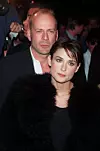 S drugim suprugom Bruceom Willisom 1999. godine na premijeri filma ‘ Destination of anywhere‘