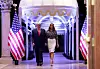 Melania je veselo mahala okupljenima
