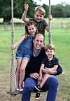 Princ William s djecom - prinčevima Georgeom i Louisom i princezom Charlotte.