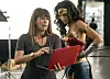 Prva žena koja je režirala film o superjunacima, Patty Jenkins, 2020. daje upute Gal Gadot na setu filma 'Wonder Woman 1984'