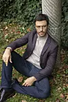 Joop vesta, HERALDI, prije 950,00 kn -30%, sada 665,00 kn; Ted Baker sako, prije 2.500,00 kn -30%, sada 1.750,00 kn; Hugo Boss hlače, 890,00 kn -30%, sada 623,00 kn; John Bakery cipele, CORSO ROMA, prije 1.177,00 kn -35%, sada 762,00 kn; Christian Dior naočale, OPTOTIM, prije 2.523,81 kn -30%, sada 1.766,67 kn