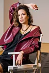 Ogrlice Twinset/ Narukvica u obliku medaljona ; narukvica od mjedi i kristalnih kamenčića , Marc Jacobs; Karla/ Prsten Tory Burch; Karla