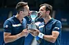 Ivan Dodig i Filip Polašek osvojili su trofej za pobjedu u parovima na Australian Openu.