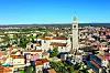 Panorama Vodnjana sa 62 metra visokim tornjem župne crkve svetog Blaža.