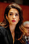 Amal Clooney u Ujedinjenim narodima 2019. kada je zastupala žrtve ISIS-a