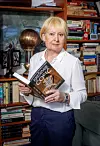 Diplomirana profesorica francuskog jezika i sociologije jako je ponosna što njezina djeca čuvaju uspomenu na oca za kojeg kažu da je bio veseljak, iznimno topao i human čovjek