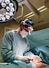 Dr.. Johann Nemrava uglavnom koristi okrugle i anatomske implantate za grudi