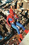 U kostimu Spider Mana 1985. užetom se spustio sa 117 metara visokog nebodera u Londonu