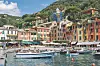 Pitoreskni ribarski gradić Portofino udaljen je četrdesetak kilometara od Genove.