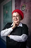 Ljube uglavnom upravlja mojim vremenom i životnom energijom, a ja s njom dijelim kreativno veselje i zahvalnost na tome što su je gledatelji prepoznali po autentičnosti i vještini izvedbe, jer kako sami kažu: ‘Svatko treba u životu jednu babu Ljubu‘”, govori Tudor