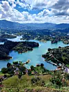 Pogled na akumulacijsko jezero u Guatapeu