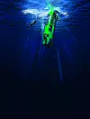 Na dno Tihog oceana spustio se u amfibiji Deepsea Challenger