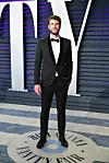 BEVERLY HILLS, CA - FEBRUARY 24: Liam Hemsworth attends the 2019 Vanity Fair Oscar Party hosted by Radhika Jones at Wallis Annenberg Center for the Performing Arts on February 24, 2019 in Beverly Hills, California. (Photo by Dia Dipasupil/Getty Images)