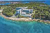 Hotel sadrži 227 soba i apartmana koji se otvaraju pomoću vlastitih pametnih telefona