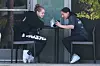 Tinejđerica na kavi s prijateljicom iz plesnog studija