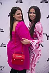 Lucija Lugomer i Jelena Perić ponosno su pozirale u matching outfitima.