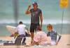 Sretna obitelj na plaži, nedostaje im samo druga kćer Sunday