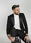 BRUNO PETKOVIĆ NOSI SMOKING ODIJELO LB TUXEDO; DOLČEVITKU MASSIMO DUTTI, ARENA CENTAR; TENISICE ALEXANDER MCQUEEN I SAT, PRIVATNO VLASNIŠTVO