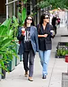 Emily Ratajkowski iznijela ih je uz oversize outfit
