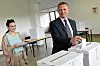 Samobor, Kladje, 200517. Lokalni izbori 2017. Mirnovecka bb. Predsjednik HSS-a Kreso Beljak u drustvu supruge Nikoline glasovao na lokalnim izborima. Foto: Darko Tomas / CROPIX