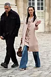 Bella Hadid netom prije ulaska u backstage