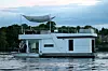 FOTOGRAFIJE: SPLASHNEWS.COM/SPLASH/PROFIMEDIA SPLASHNEWS.COM/SPLASH/PROFIMEDIA EXCLUSIVE: Heidi Klum and Tom Kaulitz were spotted on a romantic boat house date on Lake Wannsee in Berlin, Germany. The loved up couple proved their romance was still alive as they kissed, hugged and kept each other warm in a blanket on their last day before heading back to Los Angeles. They enjoyed an al fresco lunch, accompanied with wine and champagne. The couple, who clearly adore one another, even had a bunch of roses on their table to set the mood. Klum was in town for the final show of Germany's Next Topmodel. Pictured: Heidi Klum,Tom Kaulitz,Image: 613266715, License: Rights-managed, Restrictions: -DEU, Model Release: no, Credit line: SplashNews.com/Splash/Profimedia