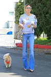 Los Angeles, CA - Busy mom Heidi Klum and daughter Helena enjoy a refreshment while out and about with their cute dog on this Sunday afternoon. October 2, 2016, Image: 301735309, License: Rights-managed, Restrictions: , Model Release: no, Credit line: - / Backgrid USA / Profimedia