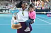 Serena Williams s kćerkicom Alexis Olympijom nakon što je u siječnju 2020. osvojila turnir Auckland Classic.